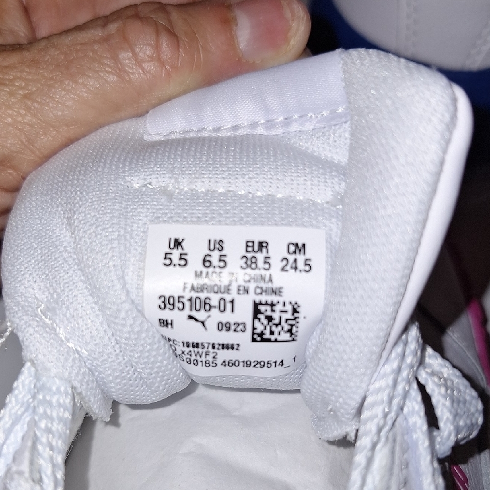 NWOB Puma Women's White Sneakers with Pink and Blue Gradient Sole - Picture 5 of 7